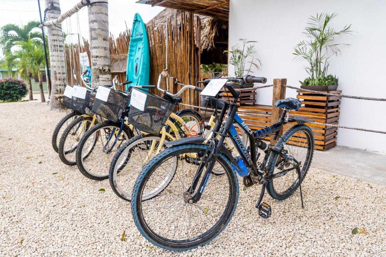 Mia Pool Bikes & Kayaks @ 7 Color Lagoon Appartement